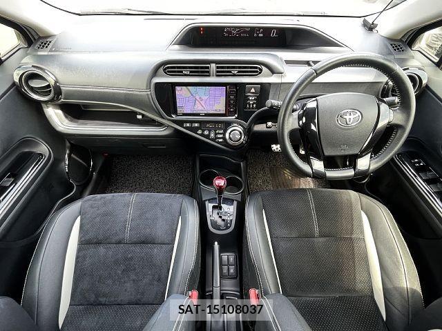 Toyota AQUA 2015-01 7214729-1