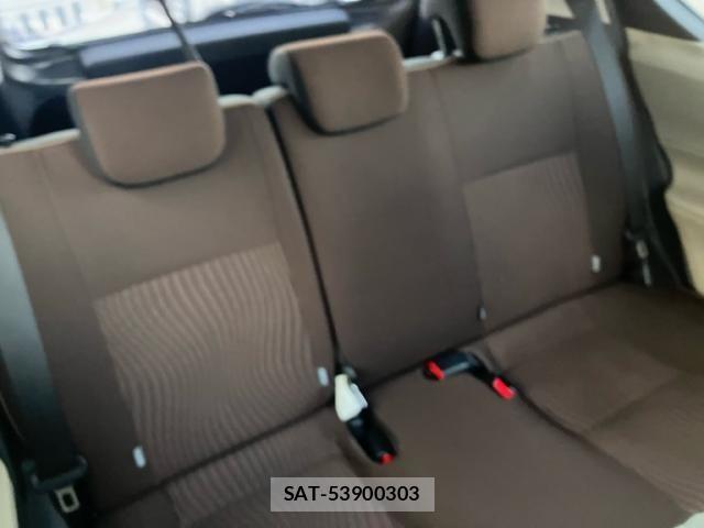 Toyota AQUA 2012-01 7214664-11