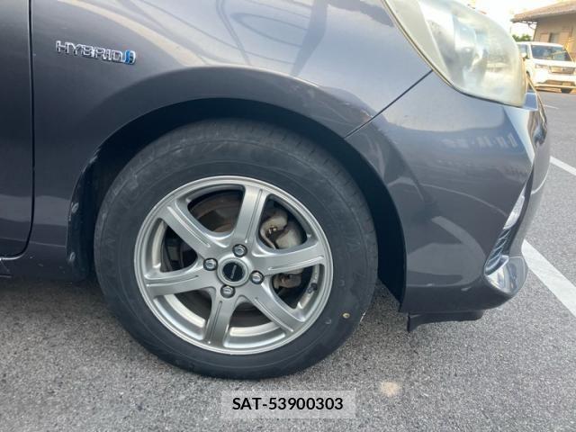 Toyota AQUA 2012-01 7214664-6