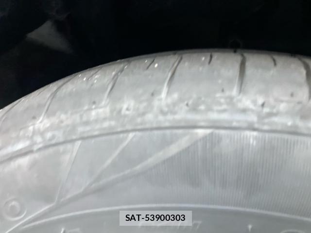 Toyota AQUA 2012-01 7214664-8