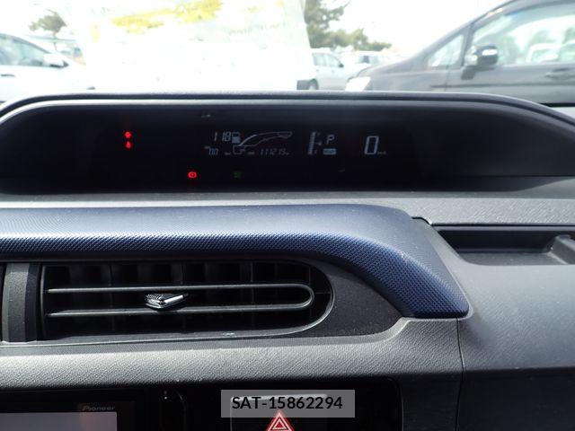 Toyota AQUA 2015-03 7214738-11