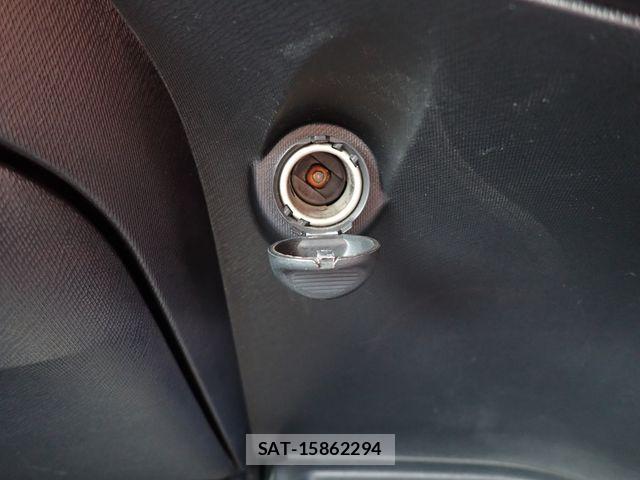 Toyota AQUA 2015-03 7214738-15