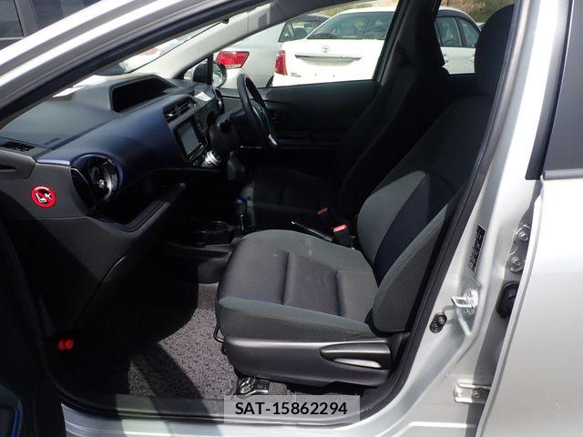 Toyota AQUA 2015-03 7214738-20