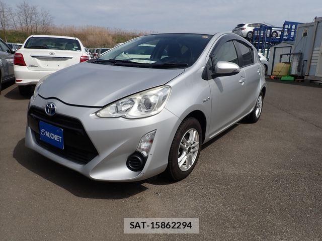 Toyota AQUA 2015-03 7214738-6