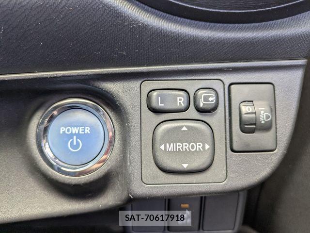 Toyota AQUA 2013-10 7214714-12