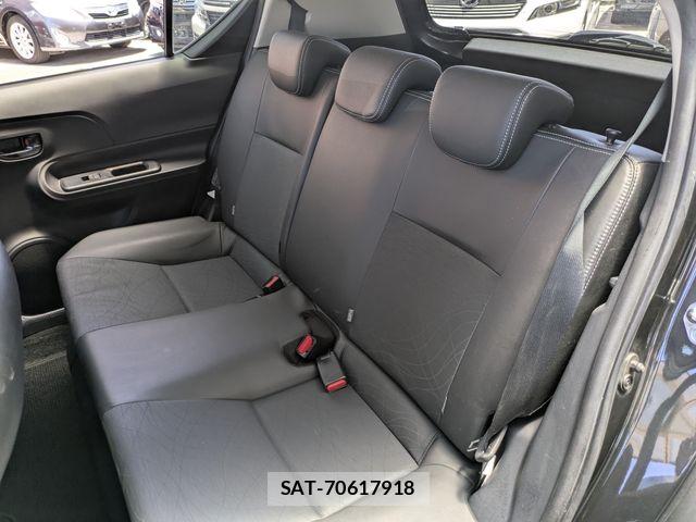 Toyota AQUA 2013-10 7214714-3