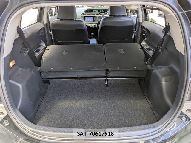 Toyota AQUA 2013-10 7214714-6