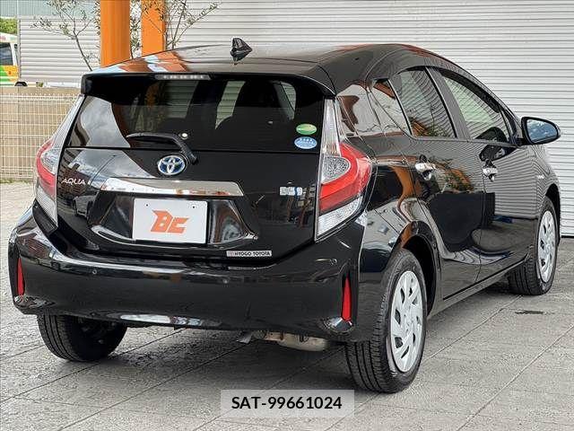 Toyota AQUA 2018-05 7214805-12