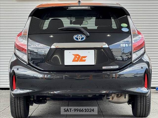 Toyota AQUA 2018-05 7214805-13