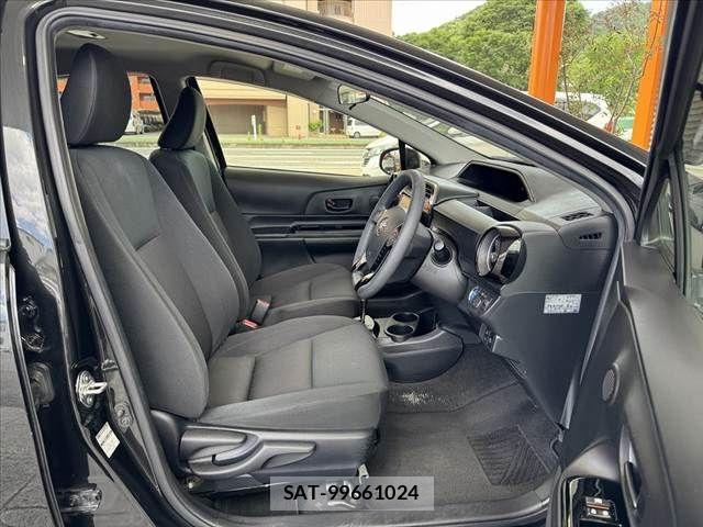Toyota AQUA 2018-05 7214805-15