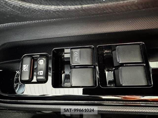 Toyota AQUA 2018-05 7214805-28