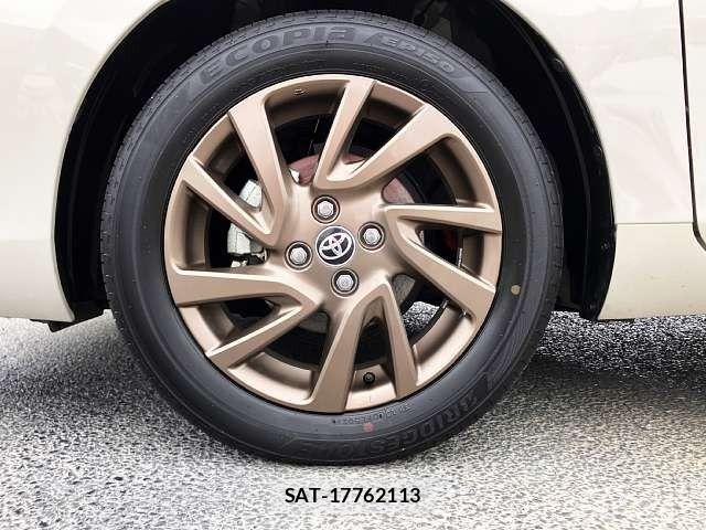 Toyota AQUA 2025-01 7214870-3