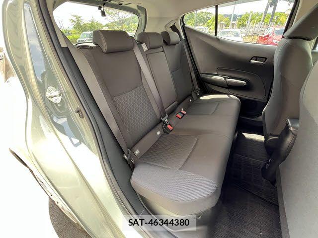 Toyota AQUA 2022-08 7214866-9