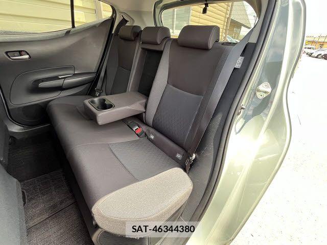 Toyota AQUA 2022-08 7214866-12