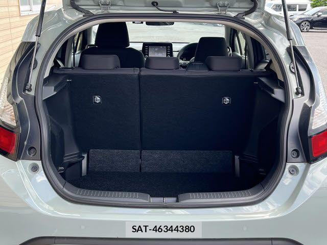 Toyota AQUA 2022-08 7214866-20