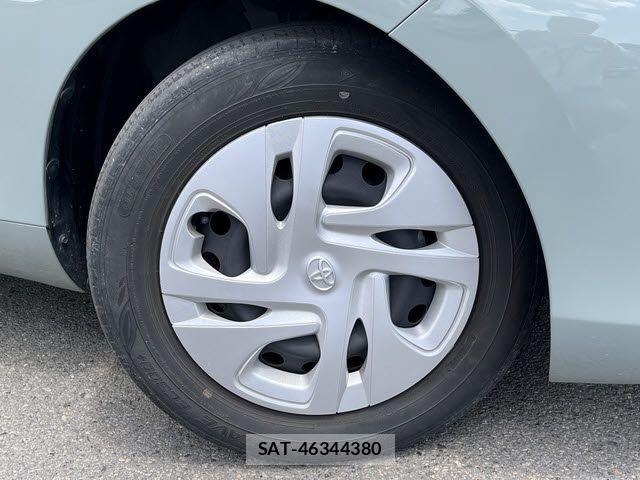 Toyota AQUA 2022-08 7214866-26