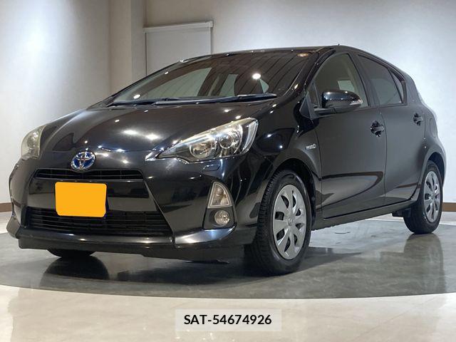 Toyota AQUA 2013-06 7214702-0
