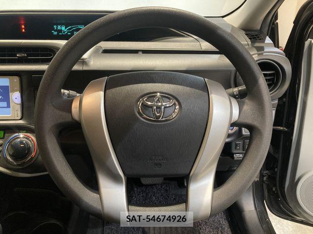 Toyota AQUA 2013-06 7214702-13