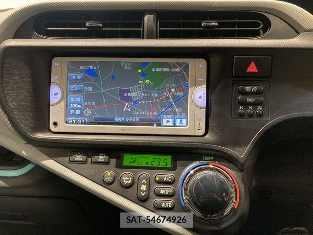 Toyota AQUA 2013-06 7214702-16