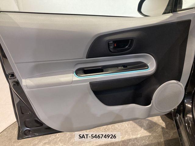 Toyota AQUA 2013-06 7214702-25