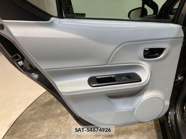 Toyota AQUA 2013-06 7214702-26