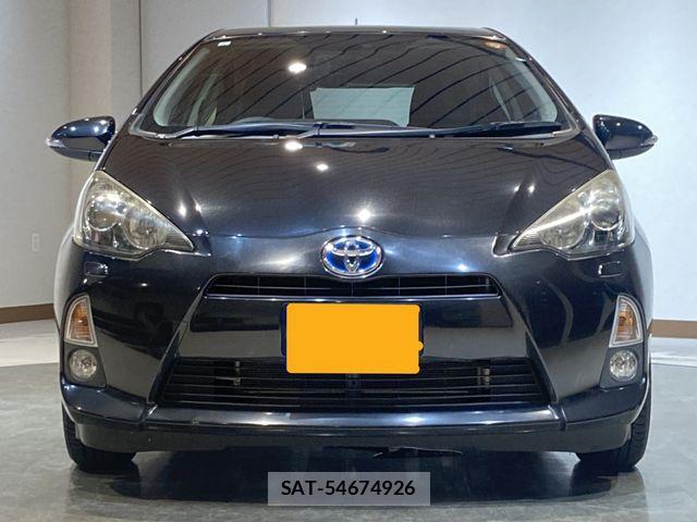 Toyota AQUA 2013-06 7214702-3