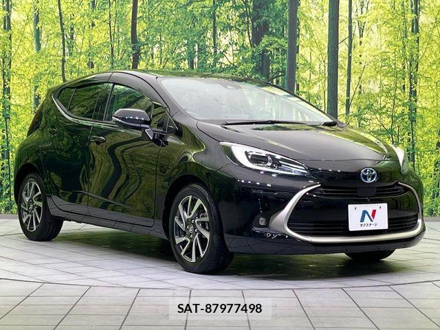 Toyota AQUA 2023-05 7213650-15