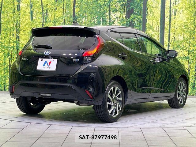 Toyota AQUA 2023-05 7213650-16