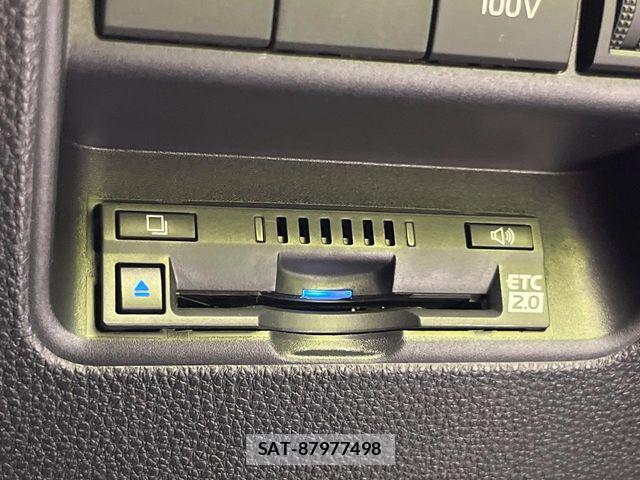 Toyota AQUA 2023-05 7213650-6