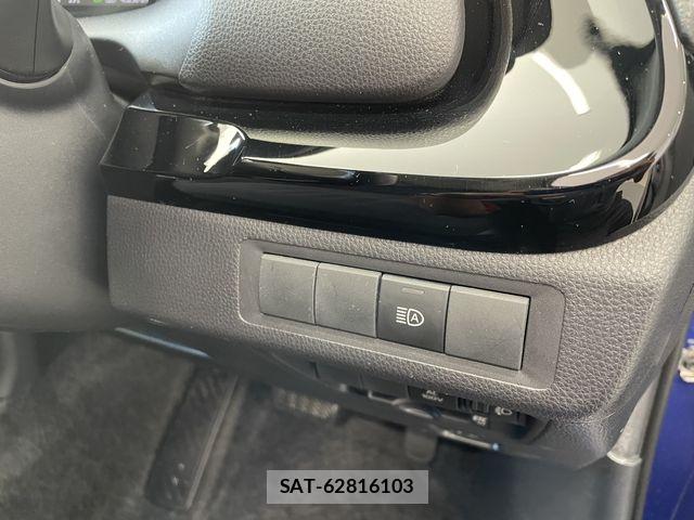Toyota AQUA 2023-06 7213656-14
