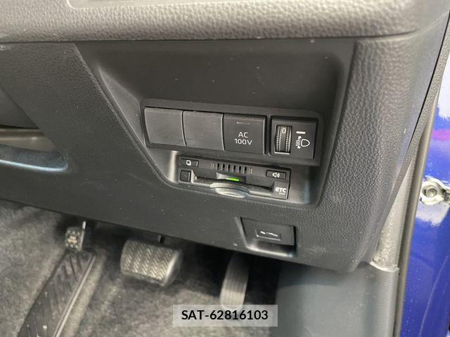 Toyota AQUA 2023-06 7213656-15