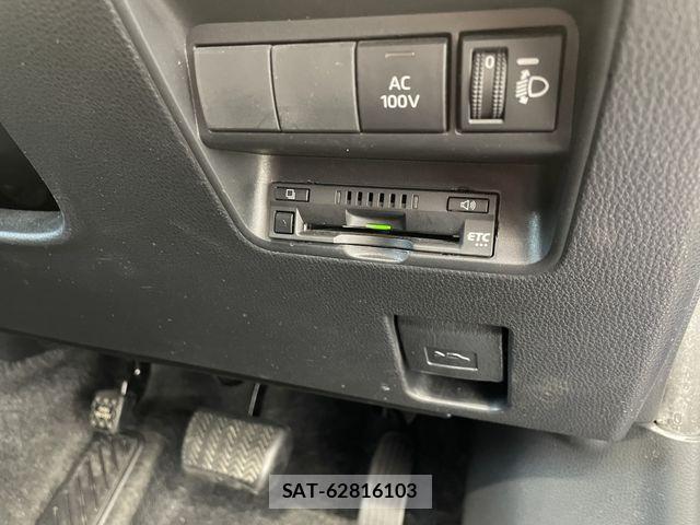 Toyota AQUA 2023-06 7213656-16