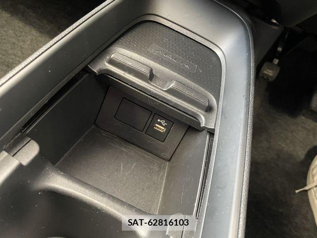 Toyota AQUA 2023-06 7213656-18