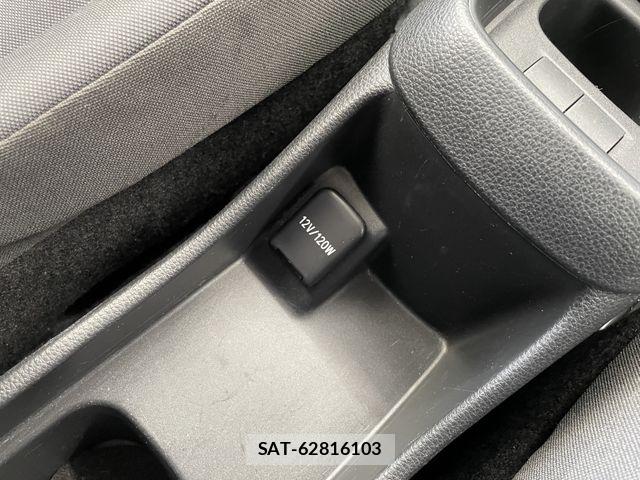 Toyota AQUA 2023-06 7213656-19
