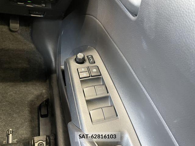 Toyota AQUA 2023-06 7213656-20