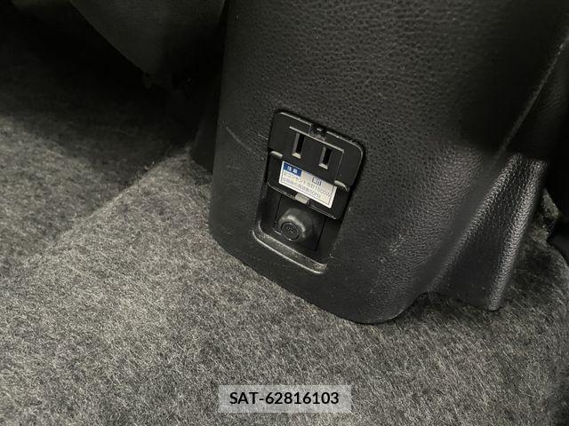 Toyota AQUA 2023-06 7213656-21