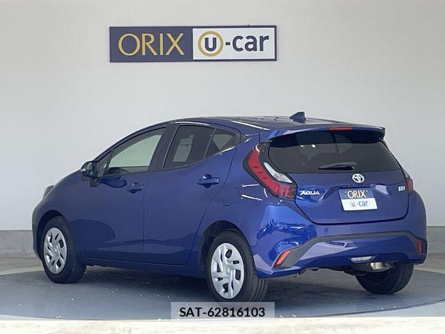 Toyota AQUA 2023-06 7213656-24