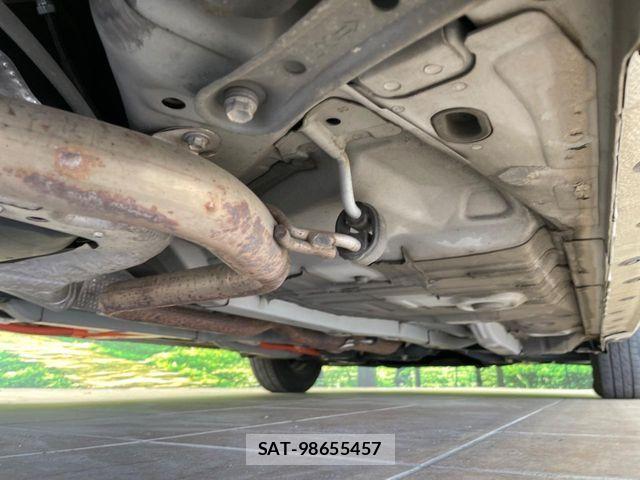 Toyota AQUA 2017-07 7214787-19