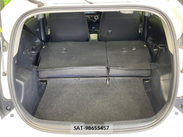 Toyota AQUA 2017-07 7214787-8