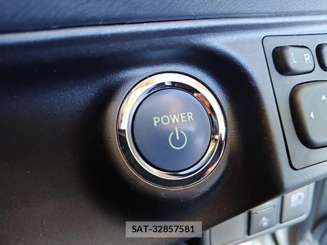 Toyota AQUA 2021-06 7214851-15