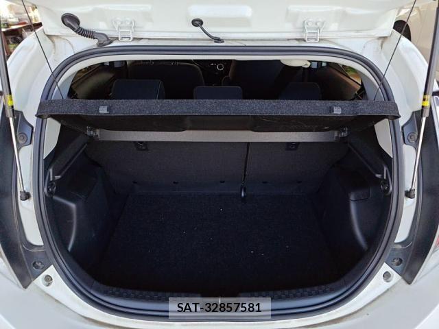 Toyota AQUA 2021-06 7214851-24