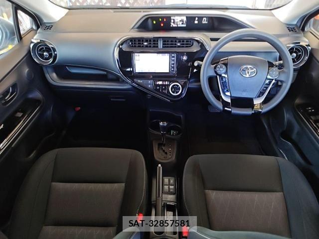 Toyota AQUA 2021-06 7214851-2