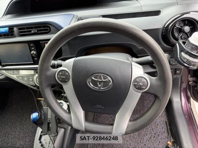 Toyota AQUA 2017-03 7214776-17
