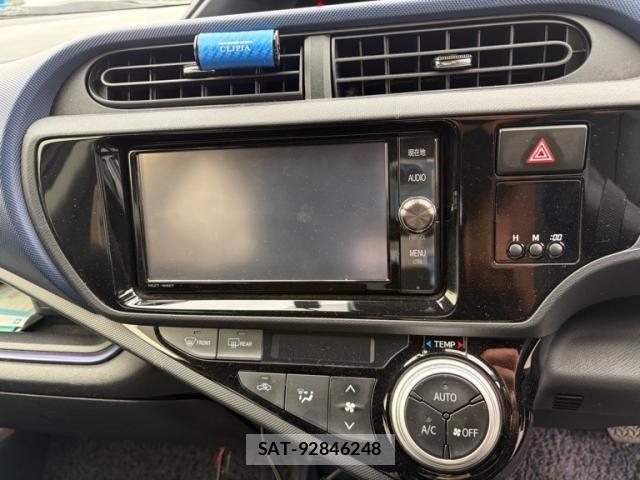 Toyota AQUA 2017-03 7214776-18