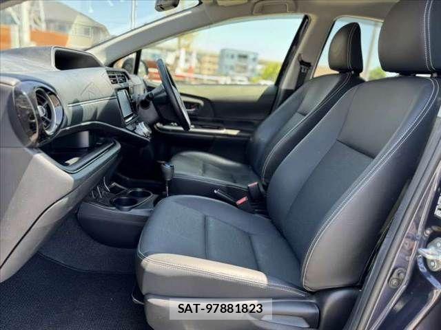Toyota AQUA 2015-10 7214757-16