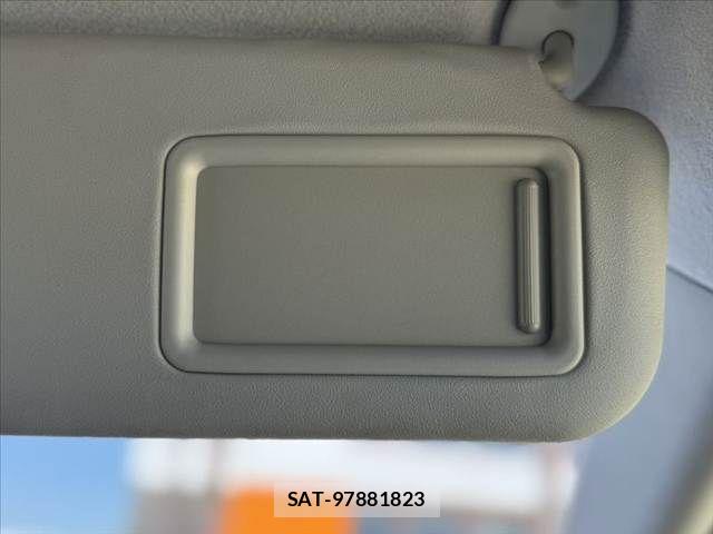 Toyota AQUA 2015-10 7214757-29