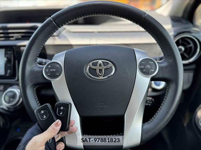 Toyota AQUA 2015-10 7214757-4