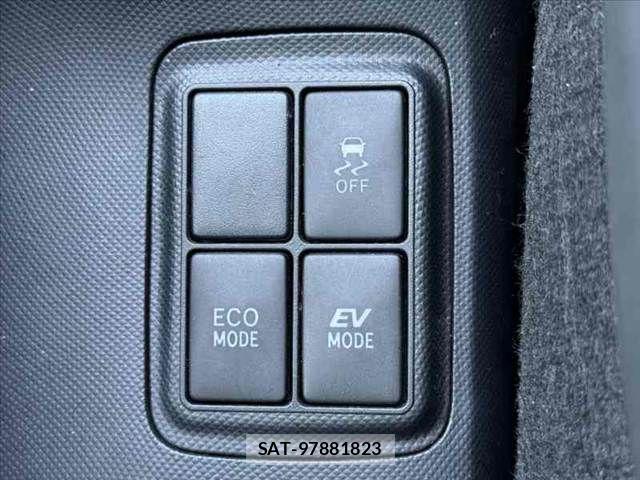 Toyota AQUA 2015-10 7214757-6