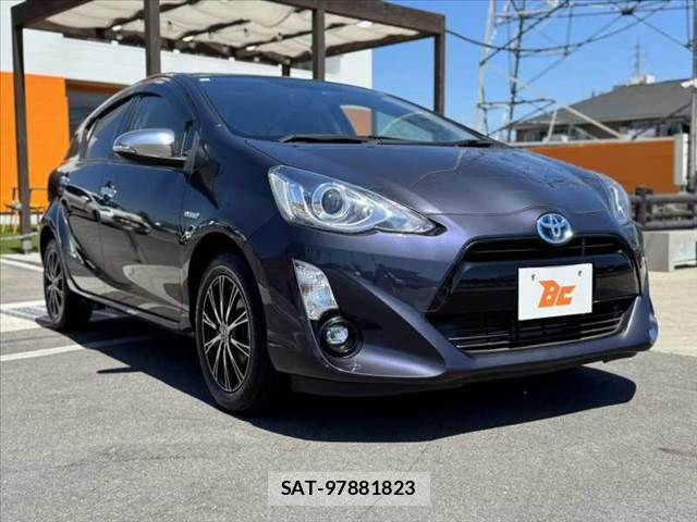 Toyota AQUA 2015-10 7214757-7
