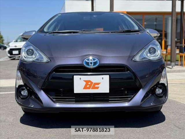 Toyota AQUA 2015-10 7214757-8